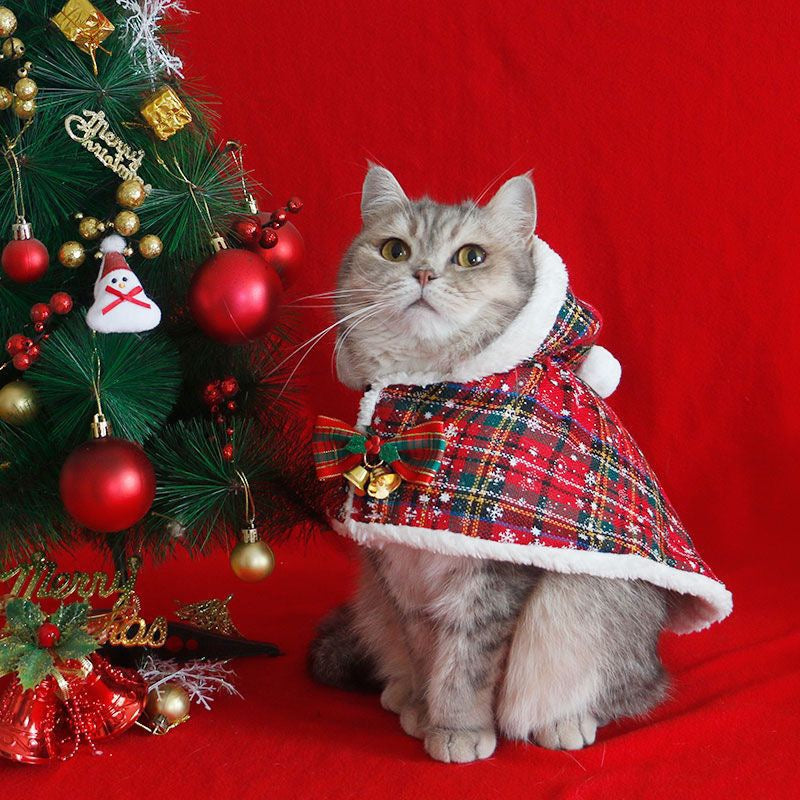 Christmas-style warm cape for cats